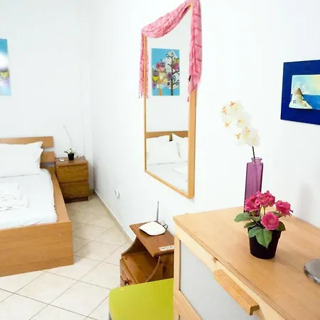 Cozy Budget In The Heart Of * Fira (Santorini)